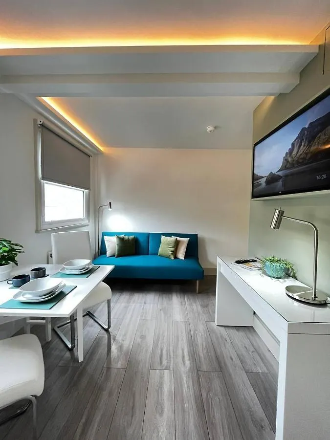 Apartment Apt 11 Seaside Serenity Chic Studio Steps To Beach Brighton United Kingdom