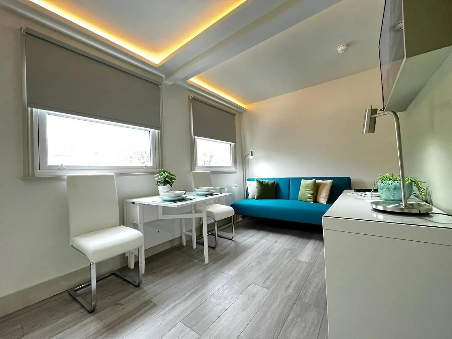 Apt 11 Seaside Serenity Chic Studio Steps To Beach Brighton 0*,  United Kingdom