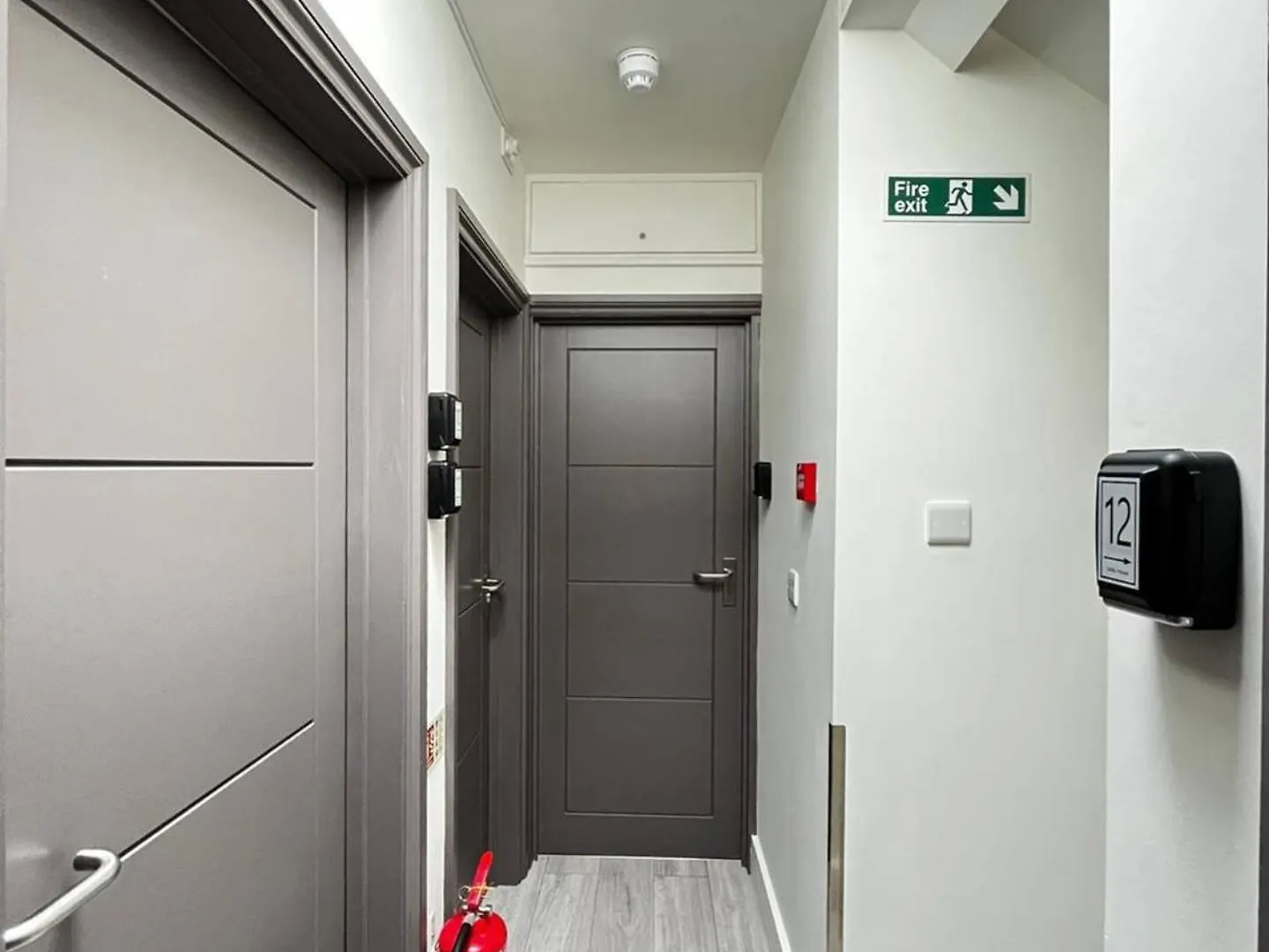 Apartment Apt 11 Seaside Serenity Chic Studio Steps To Beach Brighton United Kingdom