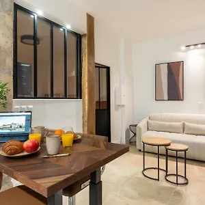 New Gorgeous Flat-central Area , Paris France