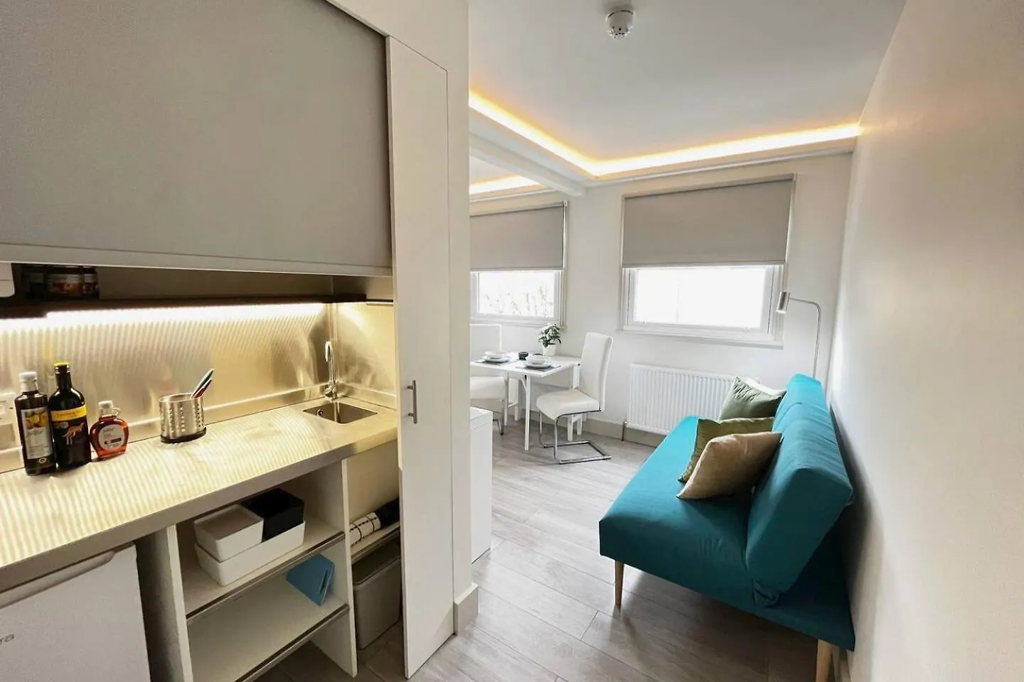 Apt 11 Seaside Serenity Chic Studio Steps To Beach Brighton